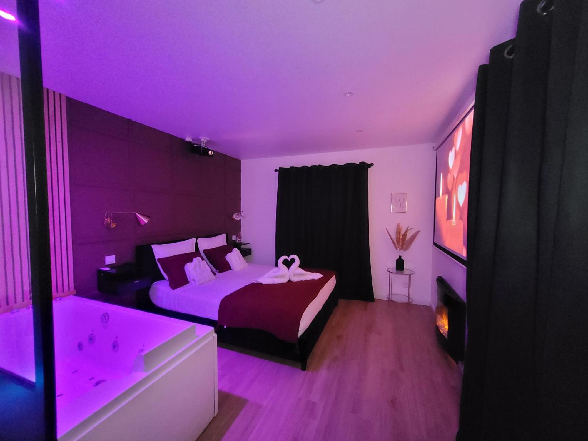 Nuit D'Evasion Love Room Avec Baignoire Balneotherapie Тулон Екстериор снимка